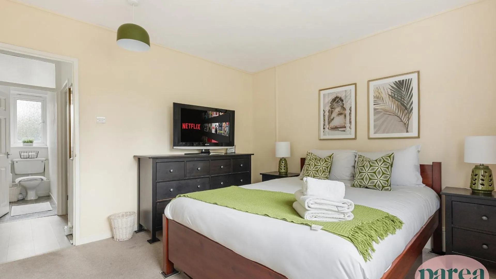 Parea Living - Cosy Flat With Skyline Views Beside Canary Wharf London Apartment