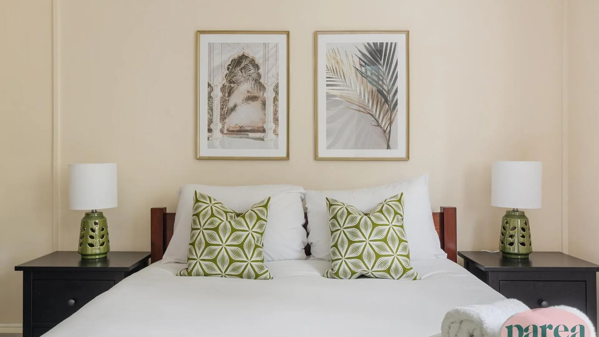 Parea Living - Cosy Flat With Skyline Views Beside Canary Wharf London Apartment