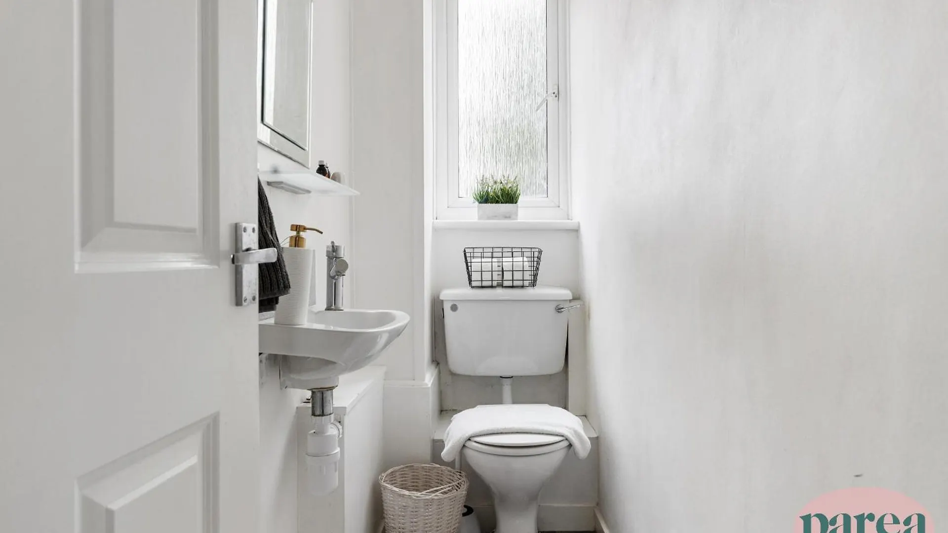 Parea Living - Cosy Flat With Skyline Views Beside Canary Wharf London