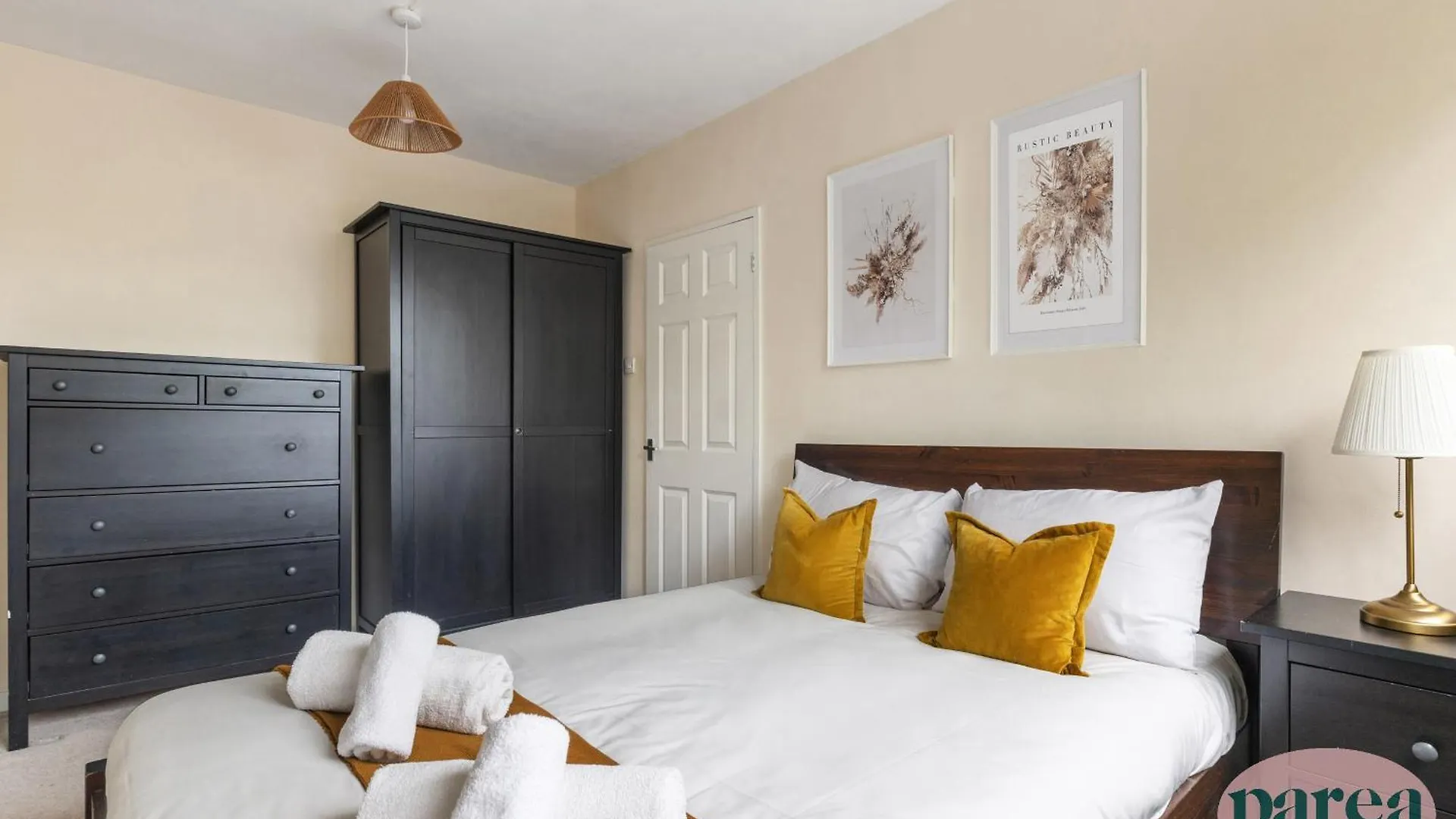 Parea Living - Cosy Flat With Skyline Views Beside Canary Wharf Londres 0*,  Reino Unido